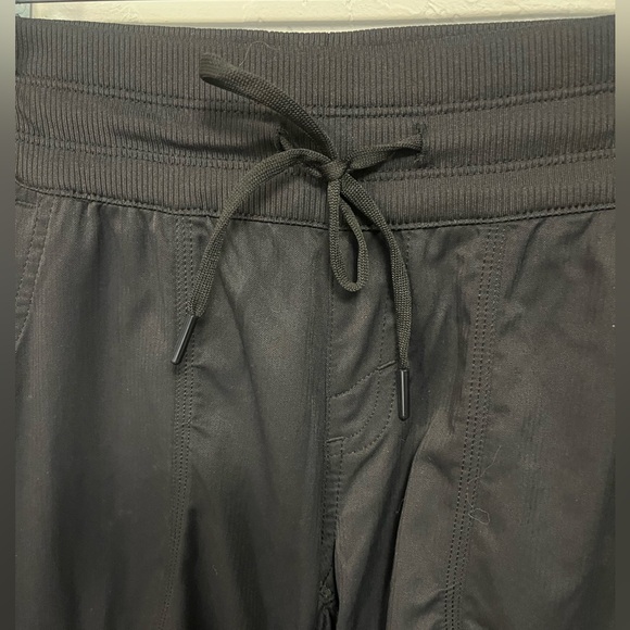 The North Face Aphrodite 2.0 Capri Black Hiking Pants Women’s Small - Picture 7 of 14